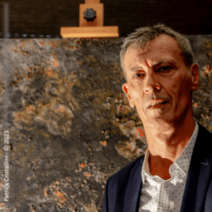 Patrick Cristallini - Artiste peintre abstrait - Peinture abstraite matiériste aux textures épaisses et couleurs vibrantes évoquant les émotions de la nature